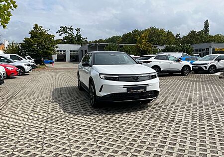 Opel Grandland 100kW 1.2 48V GS Navi+Pano+SHZ+360