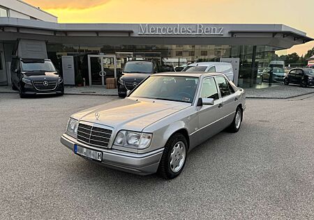 Mercedes-Benz E 200 W124 Mopf 2 | KLIMAAUTOMATIK |H-Zulassung+TÜV NEU
