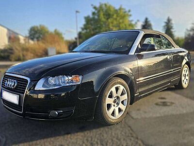 Audi A4 2.0 TDI Cabrio Xenon PDC Scheckheftgepflegt 2-Hand TÜV bis  01/28