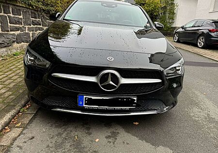 Mercedes-Benz CLA 200 gebraucht kaufen Mercedes-Benz CLA 200 d Shooting Brake 8G-DCT Edition 2020