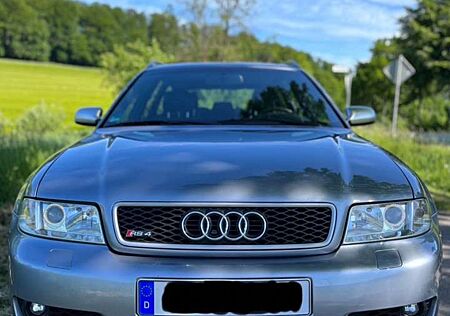Audi RS4 2.7 quattro - in very good condition