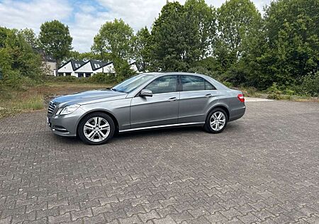 Mercedes-Benz E 200 CDI Blueficen*AVANTGARDE*XENON*LEDER*FACEL