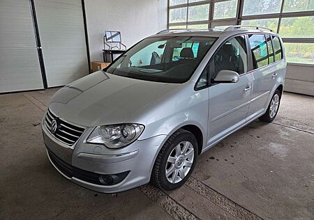VW Touran Volkswagen 2.0 TDI DPF Highline