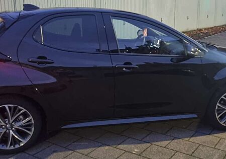 Toyota Yaris Hybrid Style