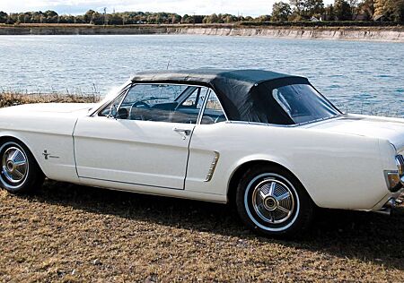 Ford Mustang Convertible