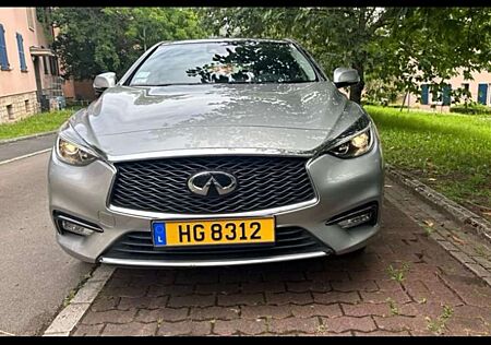 Infiniti Q30 1,5 turbo disel