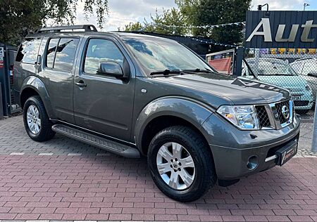 Nissan Pathfinder 2.5 dCi 4x4*Aut*7Sitze*AHK*Kam*Temp*