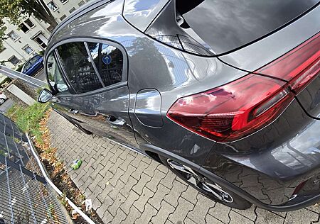 Ford Focus 1.0 EcoBoost Hybrid Aut. ACTIVE X