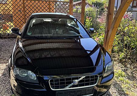 Volvo C70 2.0D Powershift Momentum