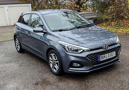 Hyundai i20 blue 1.0 T-GDI DCT Style