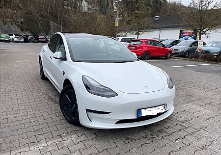 Tesla Model 3 Langstreckenbatt. Allradantrieb Dual Motor
