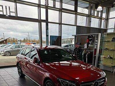 Mercedes-Benz C 300 T 9G-TRONIC Avantgarde