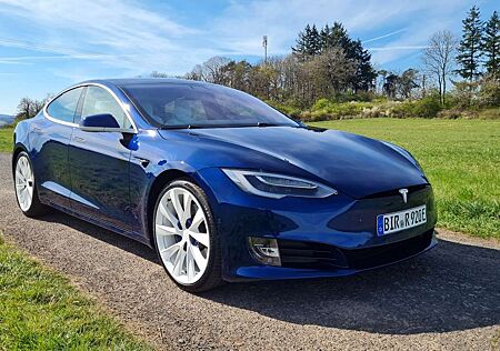 Tesla Model S 100D Allradantrieb