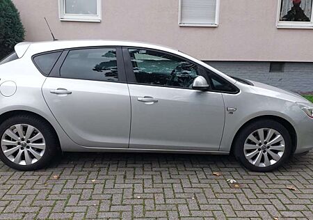 Opel Astra gebraucht kaufen Opel Astra 1.4 ecoFLEX Sport