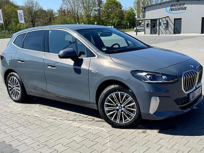 BMW 225 2er Active Tourer Plug-In-Hybrid 225e xDrive Active Tourer Aut. Luxury Line