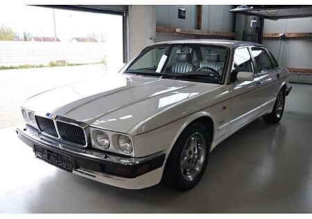 Jaguar XJ12 6.0