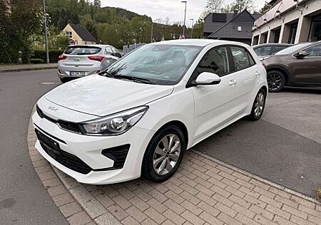 Kia Rio Vision R.Kamera,Navi,38 Km.3 J.W.Garantie
