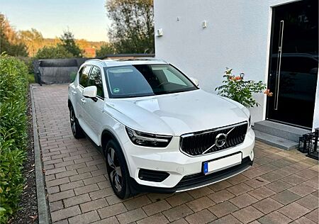 Volvo XC 40 XC40 Mom Pro 360*Kam, Pano, HK Sound, AHK