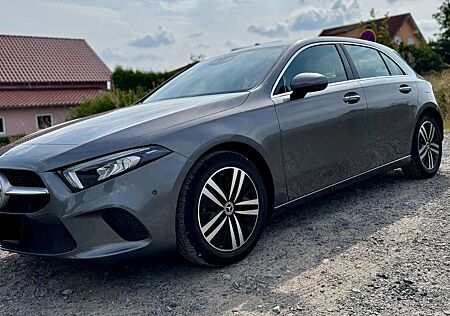 Mercedes-Benz A 200 *Automatik*LED*CARPLAY*KAMERA*T-LEDER*NAVI*Assist*