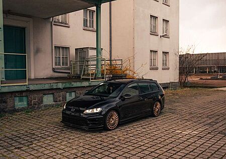 VW Golf Variant Volkswagen R 4Motion BlueMotion Technology DSG