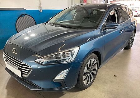 Ford Focus Turnier Cool & Connect LED/CAM/SHZ/BT/1.HD
