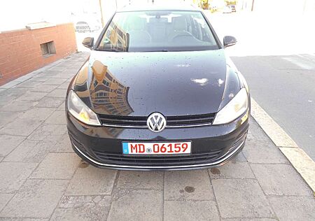 VW Golf Variant Volkswagen Highline BMT