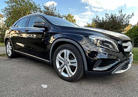Mercedes-Benz CLA 220 Shooting Brake (CDI) d 7G-DCT