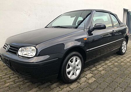 VW Golf Cabriolet Volkswagen Cabrio 1.8 Classicline RadioCDWechsler/LM/Gepflegt