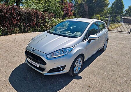 Ford Fiesta Celebration AUT aAHK PDC NAVI Winterpaket
