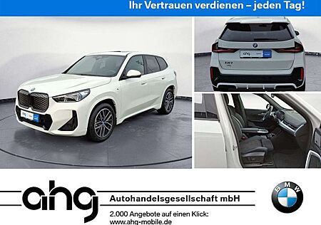 BMW iX1 eDrive20 Panorama Head-Up Adaptives Fahrwerk