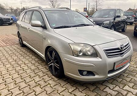 Toyota Avensis Kombi 2.2 D Travel/Gepflegter Zustand