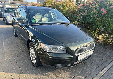 Volvo V50 T5 Summum 2.5 AHK LEDER
