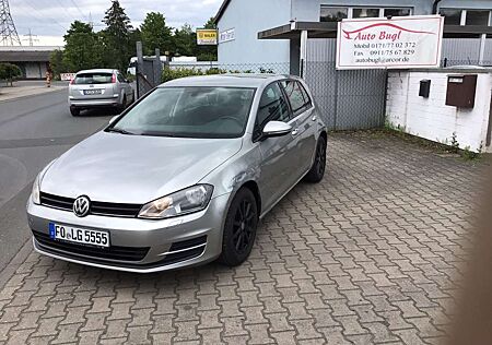 VW Golf Volkswagen VII Lim. Trendline BMT+Klima+Alu+++++