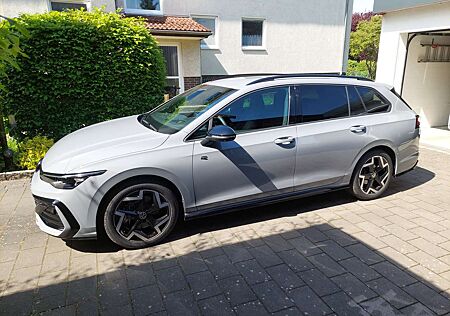 VW Golf Variant Volkswagen 2.0 TDI SCR DSG R-Line