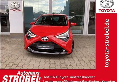 Toyota Aygo (X) x-shift x-play Team Deutschland