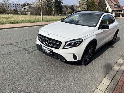 Mercedes-Benz GLA 220 GLA 220 4Matic 7G-DCT Urban/Garantie/Pano/AHK/Kamera/360°/Unfallfrei/Night/Keyless-Go