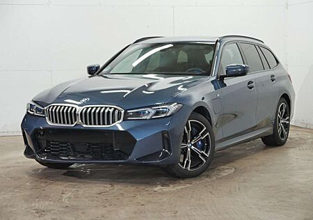 BMW 330 xe T M-SPORT KZ AHK RFK PANO H&K