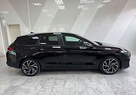 Hyundai i30 1.5 T-GDI 48V N Line Navi LED 8x bereift