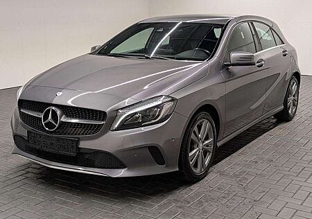 Mercedes-Benz A 180 LED/Navi/SHZ/PDC/AHK/DynSel./Tempom./17-LM