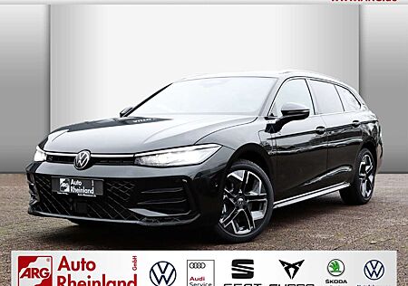 VW Passat Volkswagen R-Line 1.5 eHybrid OPF DSG PANO/HEAD UP/IQ.LIGHT