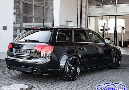 Audi RS4 Avant 4.2 Quattro Schalensitze/ Exclusive