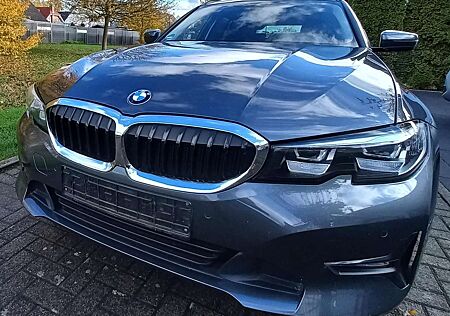 BMW 320d 320 Touring xDrive Aut. Advantage