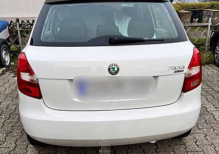 Skoda Fabia II Fließheck 1.4 16V Ambiente