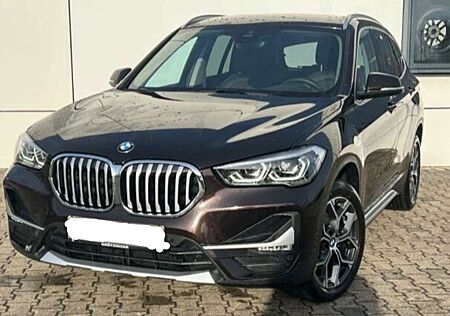 BMW X1 sDrive18d xLine Service NEU