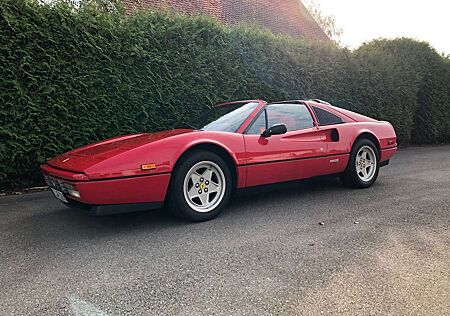 Ferrari 328 GTS Guter Zustand Kein Service oder Reparaturstau