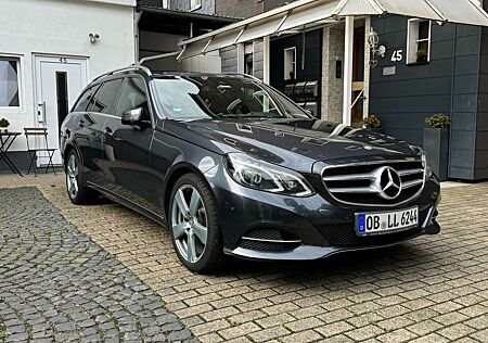 Mercedes-Benz E 220 T CDI DPF BlueEFFICIENCY 7G-TRONIC Elegance