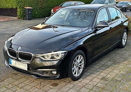 BMW 320i 320 3er xDrive Advantage mit AHK