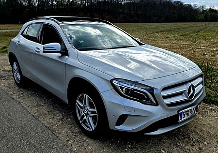 Mercedes-Benz GLA 200 Panorama,Klima,Leder,Navi