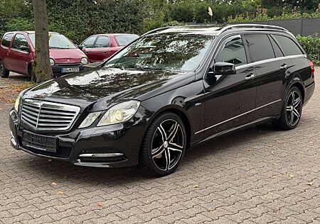 Mercedes-Benz E 220 CDI T Avantgarde*AUTOM*LEDER*NAVI*XENON*