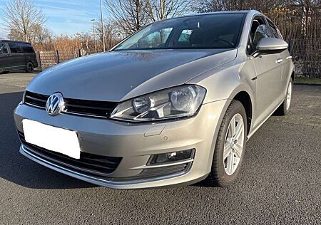 VW Golf Volkswagen 1.6 TDI BlueMotion Technology Lounge